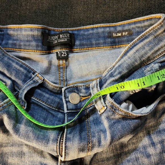 Judy Blue Slim Fit, Distressed/Ripped - Picture 1 of 3